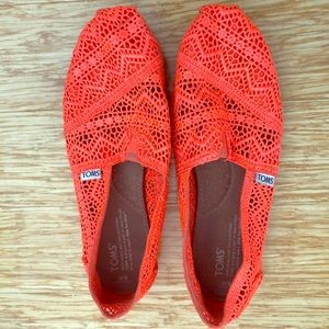 Toms shoes (used good condition)